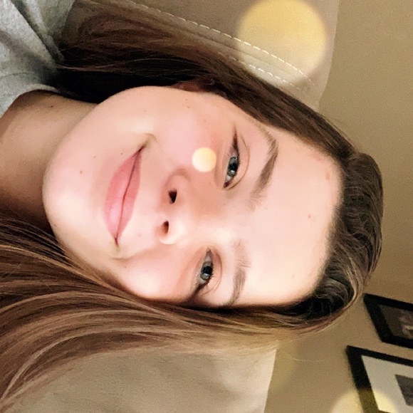 Meet your Posher, Chloe - Picture 1 of 1